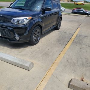 Meet your Posher, Evelyn